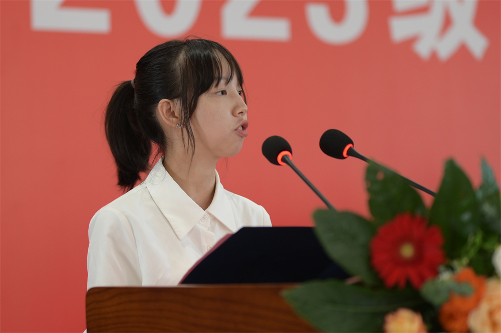 4.老生代表发言.jpg